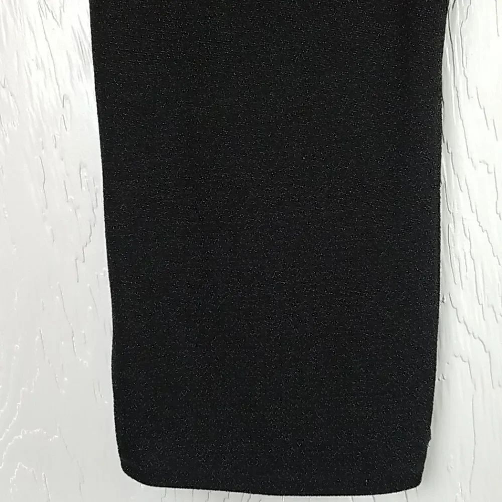 🖤 5/$20 🖤 BLACK TANK..silver threading - Picture 3 of 7